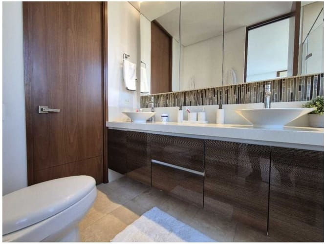 Apartamento de 3 alcobas en venta en San Lucas, Medellín, 217 m² · foto 14 de 24