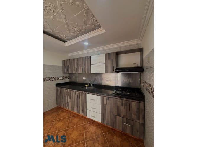 Apartamento de 6 alcobas en venta en La America, Medellín, 218 m² · foto 5 de 12