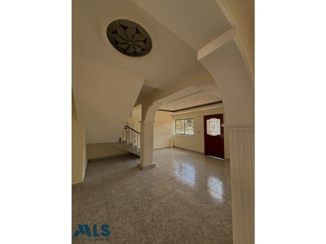 Apartamento de 6 alcobas en venta en La America, Medellín, 218 m² · foto 6 de 12