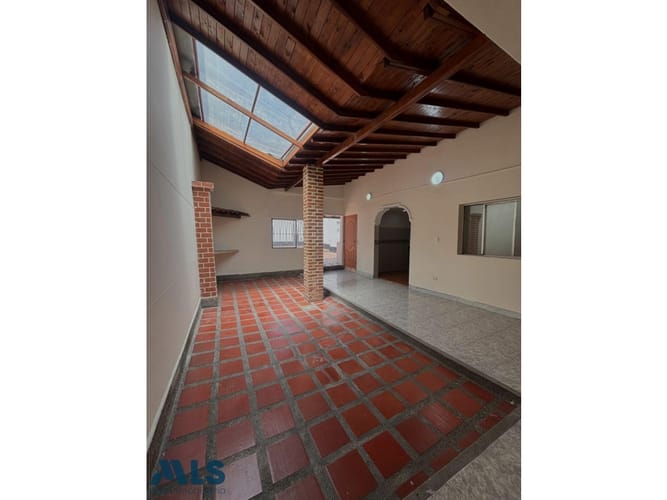 Apartamento de 6 alcobas en venta en La America, Medellín, 218 m² · foto 11 de 12