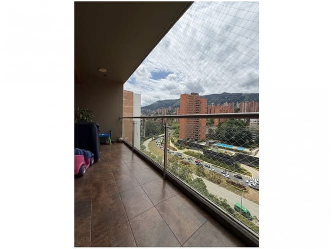 Apartamento de 3 alcobas en venta en El Poblado, Medellín, 112 m² · foto 1 de 10