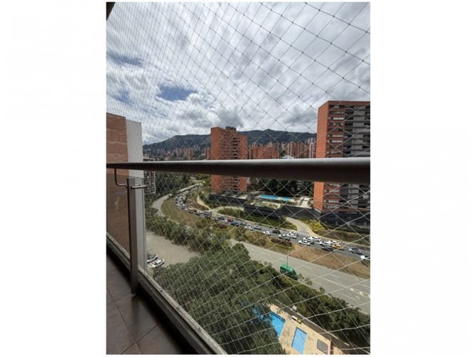 Apartamento de 3 alcobas en venta en El Poblado, Medellín, 112 m² · foto 2 de 10