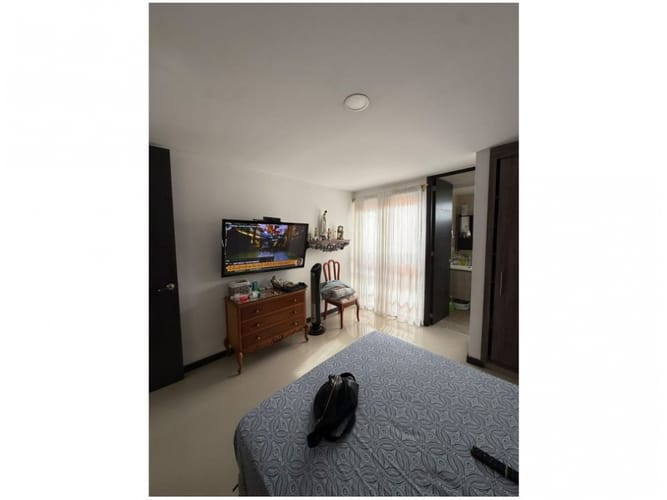 Apartamento de 2 alcobas en venta en Rosales, Medellín, 77 m² · foto 9 de 12