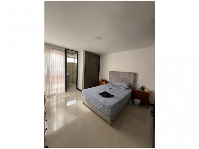 Apartamento de 2 alcobas en venta en Rosales, Medellín, 77 m² · foto 10 de 12