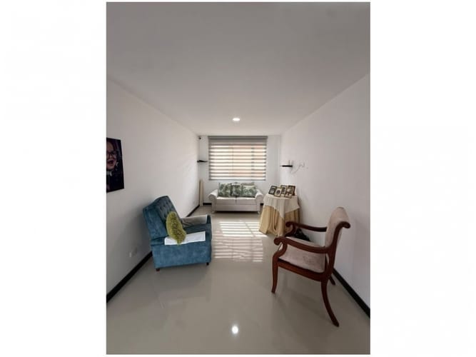 Apartamento de 2 alcobas en venta en Rosales, Medellín, 77 m² · foto 11 de 12