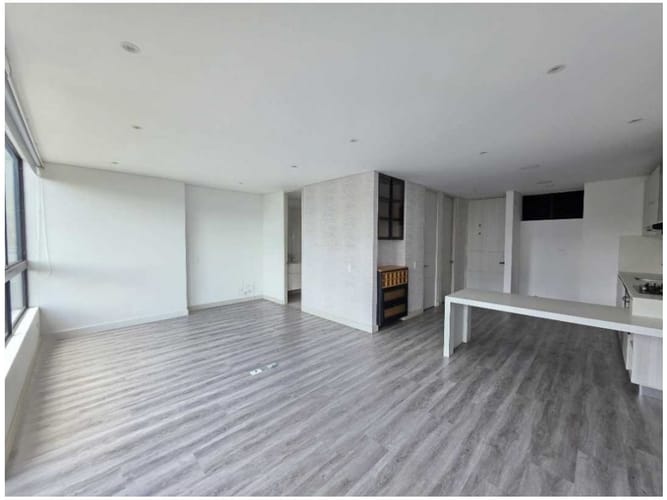 Apartaestudio en venta en El Poblado, Medellín, 57 m² · foto 5 de 24
