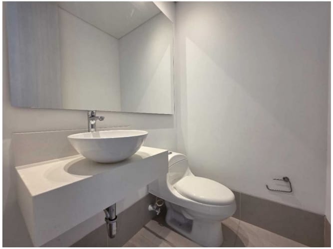 Apartaestudio en venta en El Poblado, Medellín, 57 m² · foto 11 de 24
