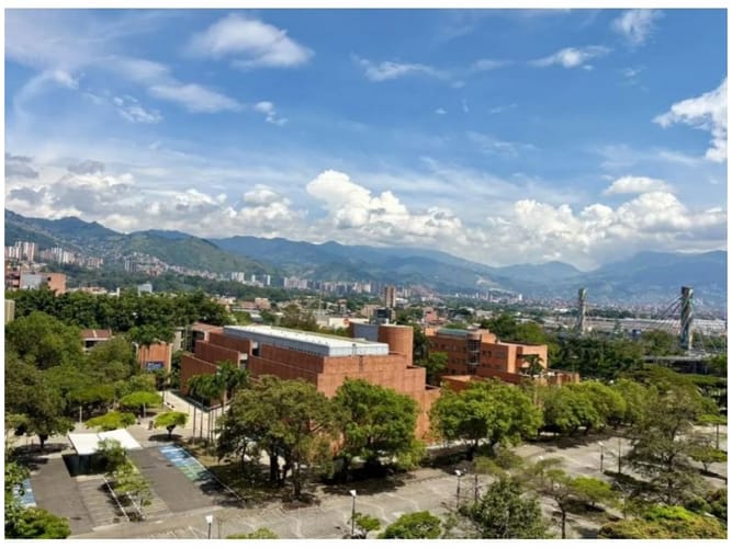 Apartamento de 4 alcobas en venta en La Aguacatala, Medellín, 140 m² · foto 5 de 18