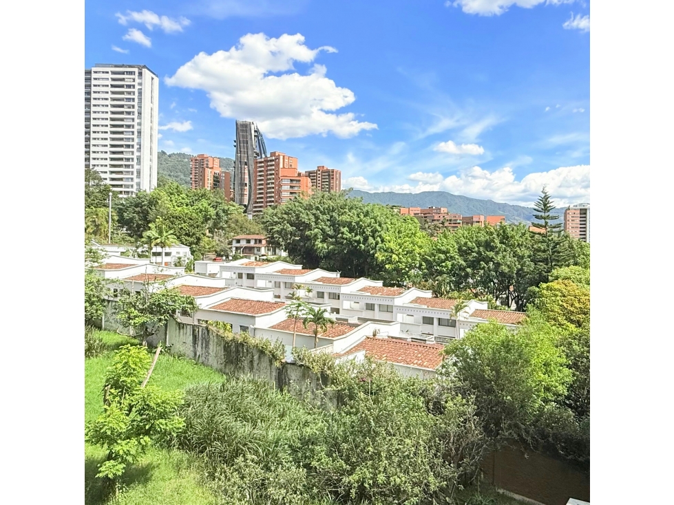 Apartamento en venta en El Poblado, Medellín · foto 5 de 14