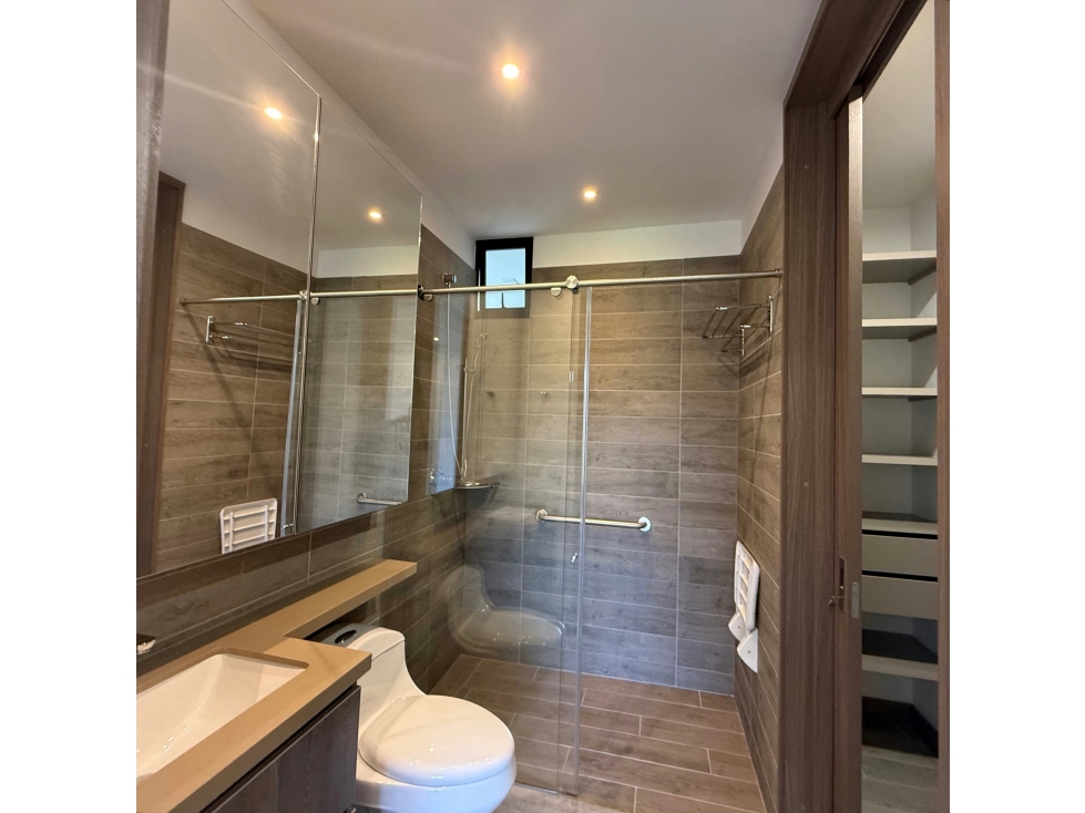 Apartamento en venta en El Poblado, Medellín · foto 9 de 14
