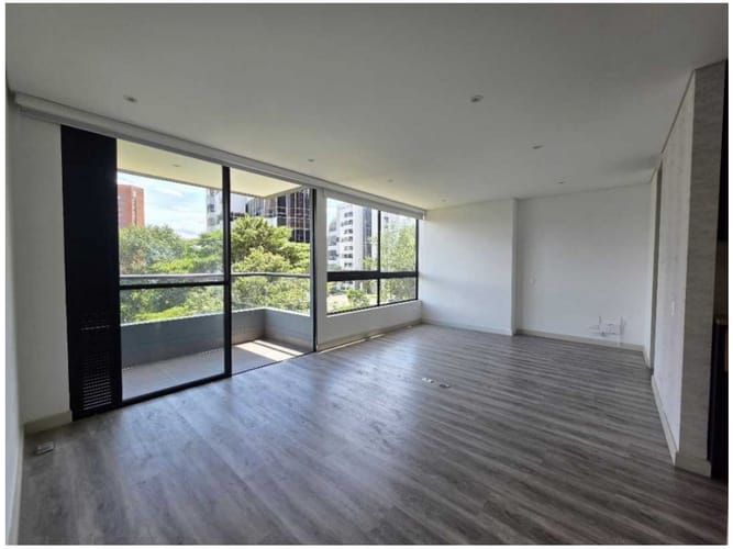 Apartaestudio en venta en El Poblado, Medellín, 57 m² · foto 22 de 24