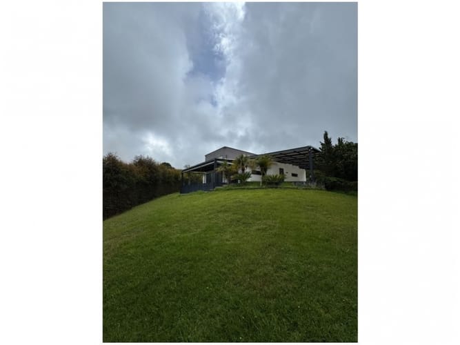 Casa de 4 alcobas en venta en Pantanillo, Medellín, 1650 m² · foto 3 de 24