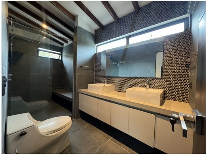 Casa de 4 alcobas en venta en Pantanillo, Medellín, 1650 m² · foto 16 de 24