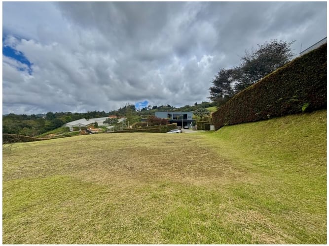 Lote en venta en Vía Las Palmas, Envigado, 1191 m² · foto 3 de 8
