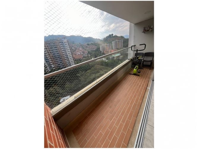 Apartamento de 3 alcobas en venta en Camino Verde, Envigado, 80 m² · foto 1 de 1