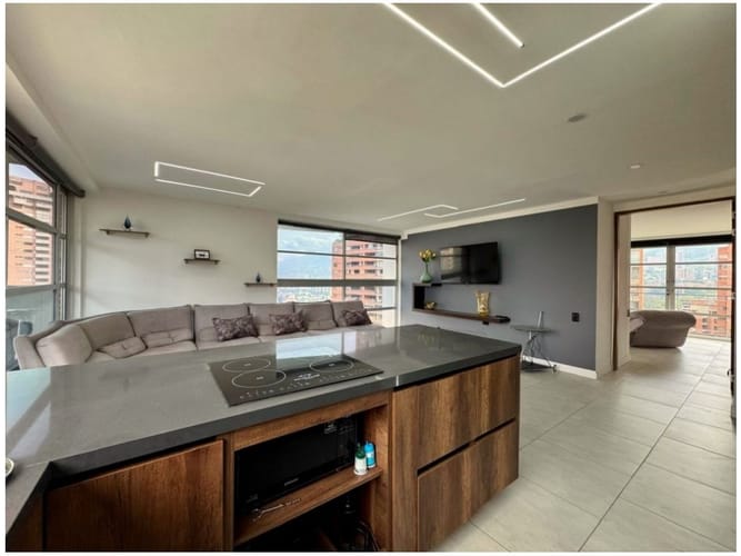 Apartamento de 3 alcobas en venta en La Tomatera, Medellín, 184 m² · foto 4 de 19