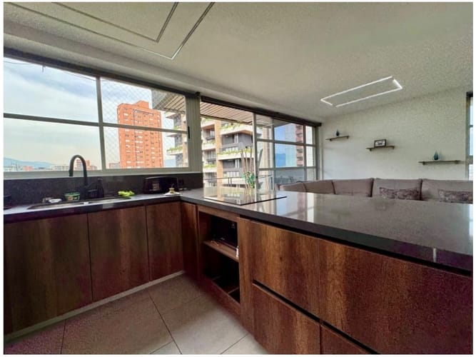 Apartamento de 3 alcobas en venta en La Tomatera, Medellín, 184 m² · foto 5 de 19