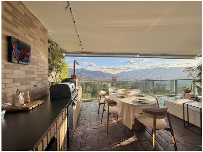 Apartamento de 3 alcobas en venta en El Poblado, Medellín, 311 m² · foto 7 de 24