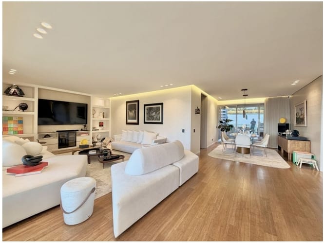 Apartamento de 3 alcobas en venta en El Poblado, Medellín, 311 m² · foto 8 de 24