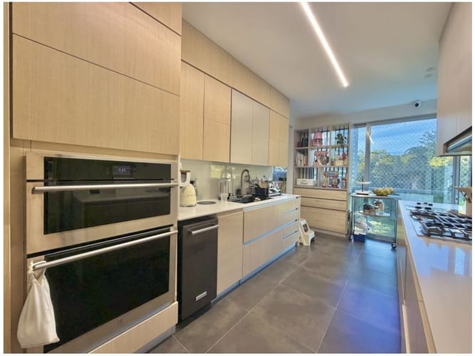 Apartamento de 3 alcobas en venta en El Poblado, Medellín, 311 m² · foto 14 de 24