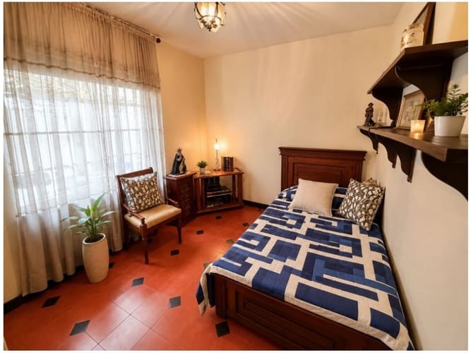 Casa de 8 alcobas en venta en Florida Nueva, Medellín, 331 m² · foto 8 de 23