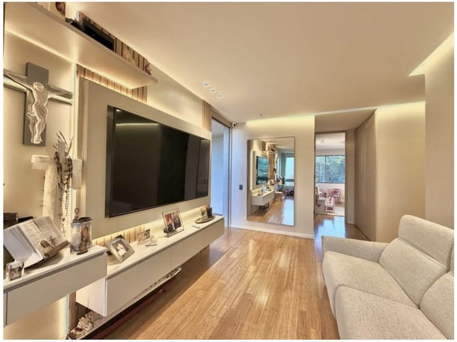 Apartamento de 3 alcobas en venta en El Poblado, Medellín, 311 m² · foto 20 de 24