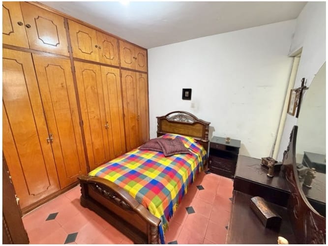 Casa de 8 alcobas en venta en Florida Nueva, Medellín, 331 m² · foto 9 de 23
