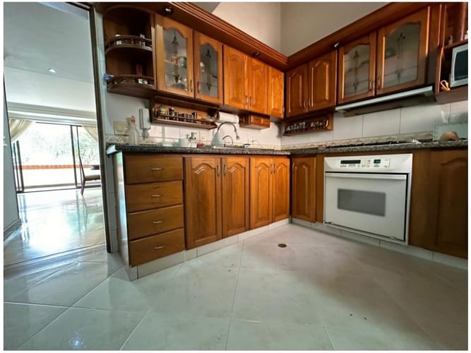 Apartamento de 6 alcobas en venta en Laureles, Medellín, 348 m² · foto 9 de 24