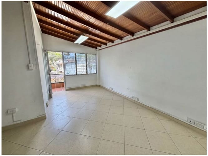 Casa de 8 alcobas en venta en Florida Nueva, Medellín, 331 m² · foto 16 de 23