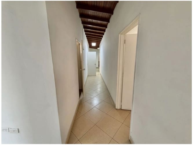 Casa de 8 alcobas en venta en Florida Nueva, Medellín, 331 m² · foto 19 de 23