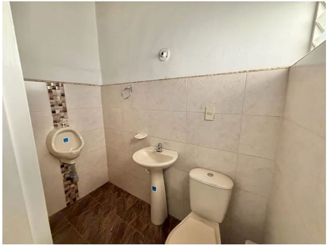 Casa de 8 alcobas en venta en Florida Nueva, Medellín, 331 m² · foto 20 de 23