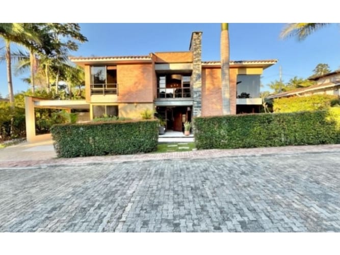 Casa de 5 alcobas en venta en El Retiro, 437 m² · foto 2 de 23