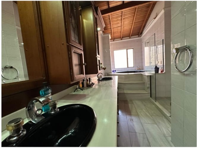 Apartamento de 6 alcobas en venta en Laureles, Medellín, 348 m² · foto 19 de 24