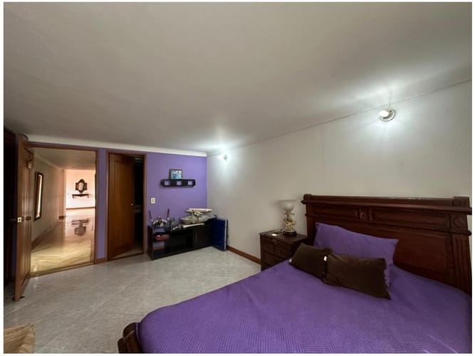 Apartamento de 6 alcobas en venta en Laureles, Medellín, 348 m² · foto 22 de 24