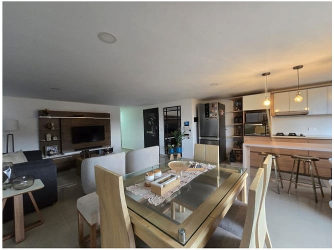 Apartamento de 3 alcobas en venta en Laureles, Medellín, 104 m² · foto 3 de 21