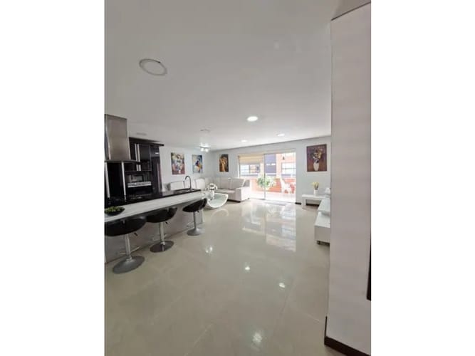 Apartamento en venta en Laureles, Medellín · foto 2 de 13