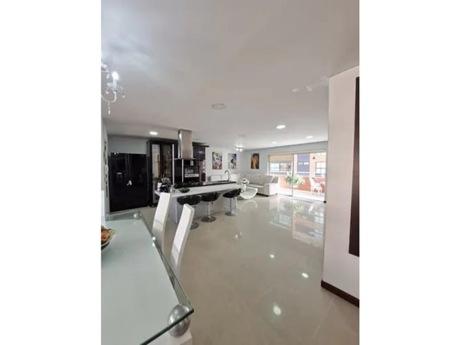 Apartamento en venta en Laureles, Medellín · foto 3 de 13