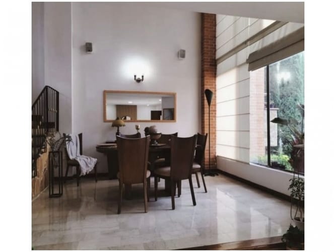 Casa de 4 alcobas en venta en San Jose, Sabaneta, 340 m² · foto 3 de 24