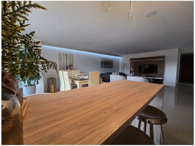 Apartamento de 3 alcobas en venta en Laureles, Medellín, 104 m² · foto 10 de 21
