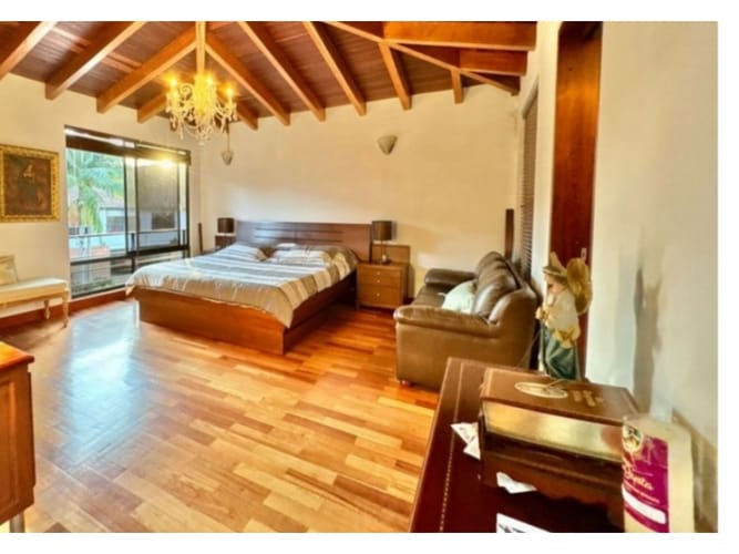 Casa de 5 alcobas en venta en El Retiro, 437 m² · foto 15 de 23