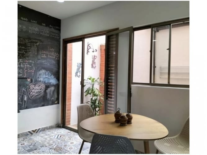 Casa de 4 alcobas en venta en San Jose, Sabaneta, 340 m² · foto 9 de 24