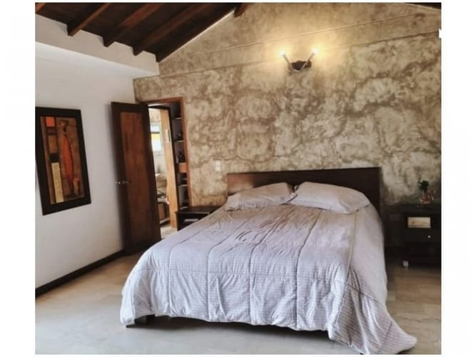 Casa de 4 alcobas en venta en San Jose, Sabaneta, 340 m² · foto 11 de 24