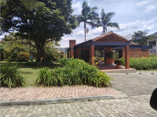 Casa de 5 alcobas en venta en El Retiro, 437 m² · foto 22 de 23