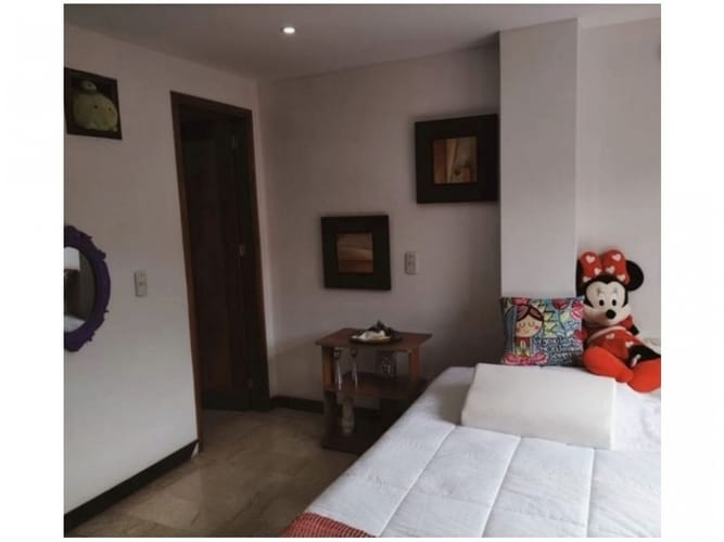 Casa de 4 alcobas en venta en San Jose, Sabaneta, 340 m² · foto 22 de 24
