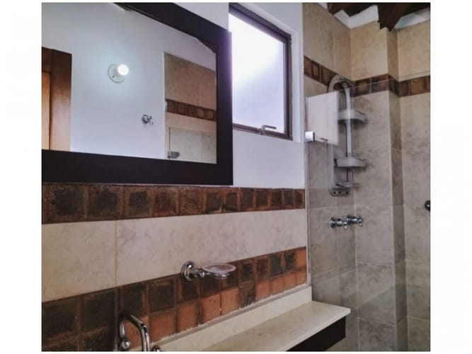 Casa de 4 alcobas en venta en San Jose, Sabaneta, 340 m² · foto 23 de 24