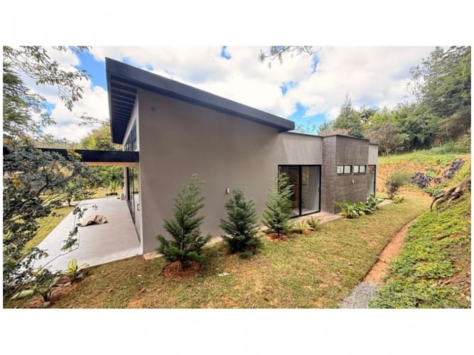 Finca en venta en Guarne, 200 m² · foto 12 de 24