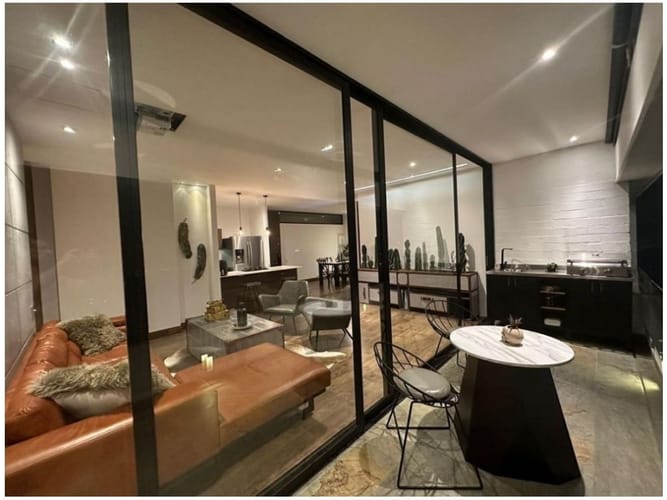 Apartamento de 2 alcobas en venta en El Poblado, Medellín, 118 m² · foto 4 de 18