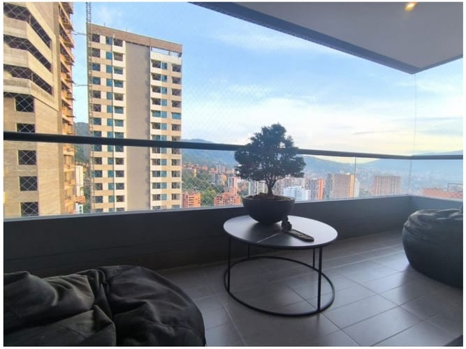 Apartamento en venta en El Poblado, Medellín · foto 11 de 24