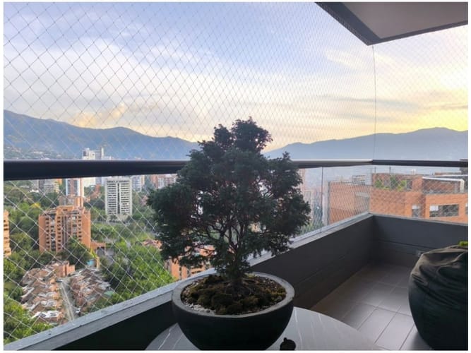 Apartamento en venta en El Poblado, Medellín · foto 12 de 24