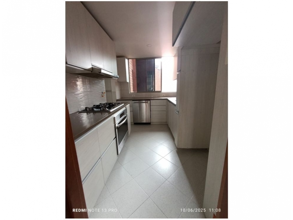 Apartamento en venta en Laureles, Medellín · foto 5 de 24